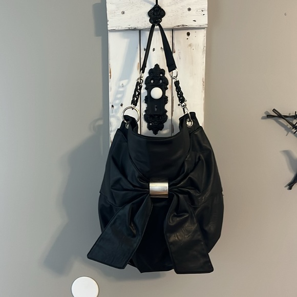 Beautiful black bow feature shoulder bag/purse - Picture 6 of 12
